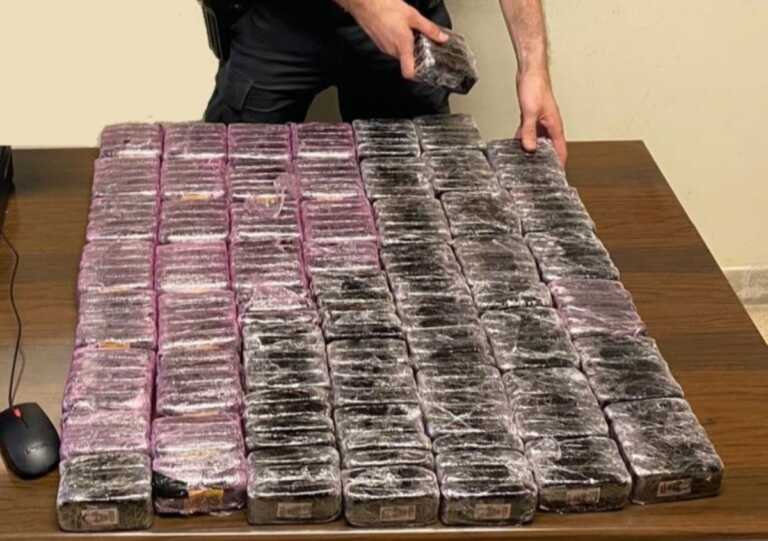 Trasporta in auto circa 25 chili di hashish: arrestato nel Foggiano un uomo residente a Verona