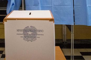 Galleria foto 'Elezioni Molise 2023, urne aperte fino alle 15' - foto 1