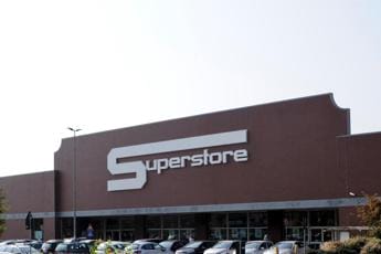 Galleria foto 'Esselunga, sequestrati 47,7 milioni: procura indaga per frode fiscale' - foto 1