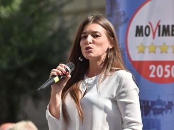 Galleria foto 'Gilda Sportiello, prima mamma deputata ad allattare il figlio in Aula alla Camera' - foto 1