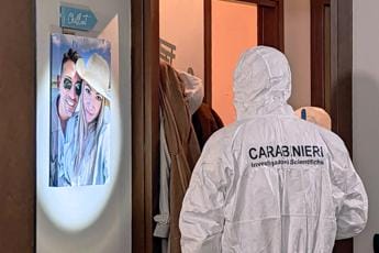 Galleria foto 'Giulia Tramontano sorpresa alle spalle, coltellata alla gola per non farla urlare' - foto 1