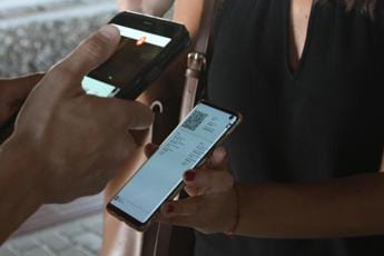 Galleria foto 'Green Pass in tutto il mondo per favorire mobilità, accordo Ue-Oms' - foto 1