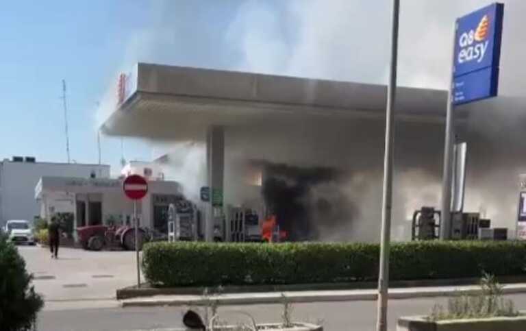 Paura ad Andria: incendio in un distributore di benzina. Intervengono i vigili del fuoco