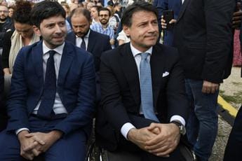 Galleria foto 'Inchiesta Covid Bergamo, tribunale dei ministri archivia Conte e Speranza' - foto 1