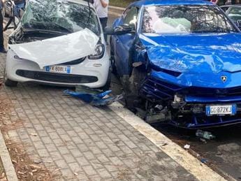 Galleria foto 'Incidente Casal Palocco, titolare autonoleggio: “Io minacciato di morte ma non siamo complici”' - foto 1