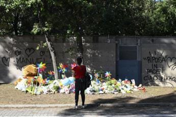 Incidente Casal Palocco, titolare fast food: “Ragazzi vennero già qui con una Tesla” Incidente Casal Palocco, titolare fast food: “Ragazzi vennero già qui con una Tesla”