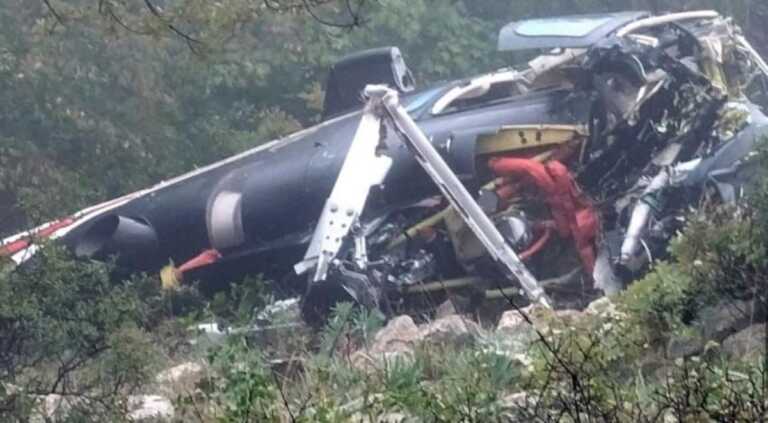 Galleria foto 'Apricena ricorda le sette vittime della tragedia di Castelpagano con un ceppo commemorativo' - foto 1