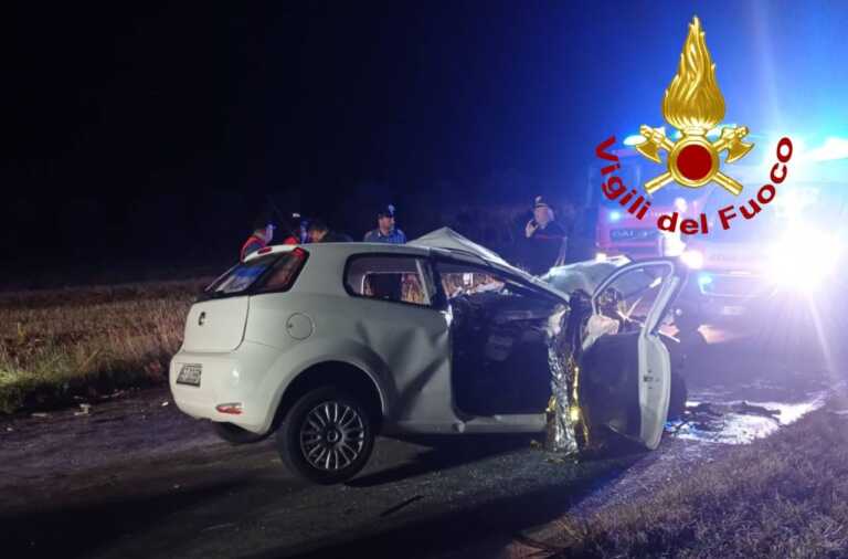Tragico incidente sulla provinciale 109 nel Salento: muore una 22enne. Ferito il figlio di 4 anni