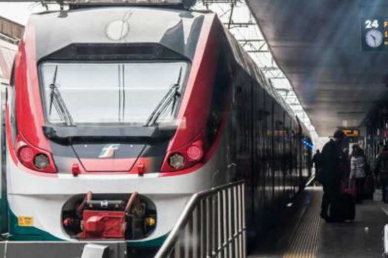 Emiliano scrive a Salvini per il potenziamento dei collegamenti Intercity da e verso Taranto