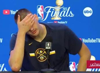 Galleria foto 'Jokic campione Nba va di fretta: “Voglio andare a casa dai miei cavalli”' - foto 1