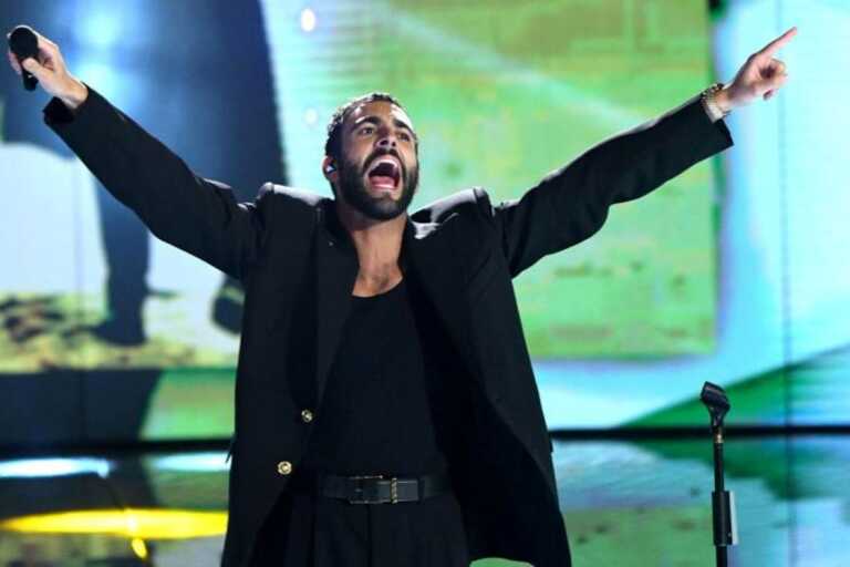 Marco Mengoni live all’Arena della Vittoria: l’arrivo e la scaletta di questa sera – VIDEO