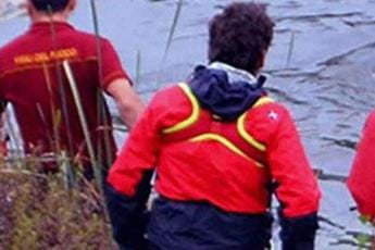 Galleria foto 'Modena, 18enne si tuffa nel fiume Secchia per un video e sparisce' - foto 1