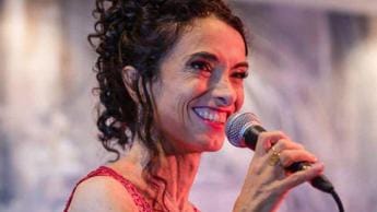 Galleria foto 'Morta Alessandra Pederzoli, moglie del sindaco di Modena Muzzarelli: aveva 48 anni' - foto 1