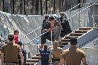 Galleria foto 'Naufragio migranti in Grecia, 9 arresti. 500 i dispersi' - foto 1
