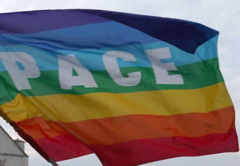 Bari, 500 bambini dei centri socio-educativi sfilano per la città per lanciare un messaggio di pace