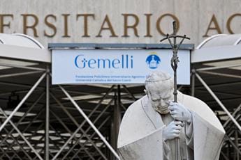Galleria foto 'Papa Francesco ricoverato, decorso regolare per il Pontefice' - foto 1