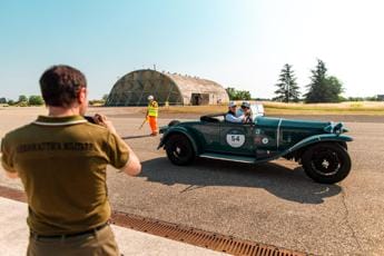 Galleria foto 'Partita l’ottava tappa della 1000 Miglia' - foto 1