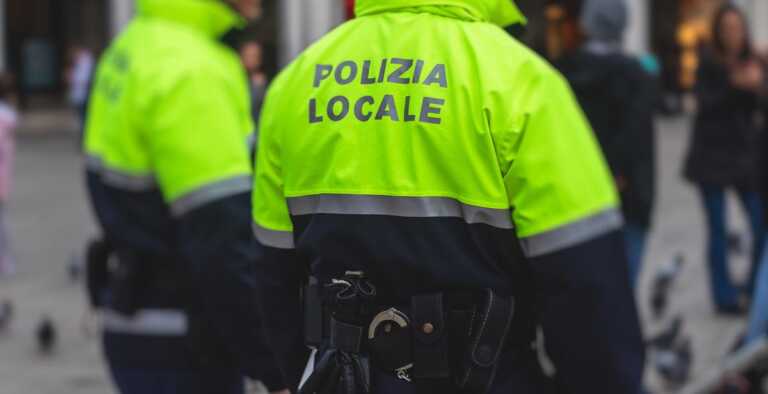 Galleria foto 'Furti in centro città a Bari, fermato l’autore: il 43enne è un pluripregiudicato' - foto 1