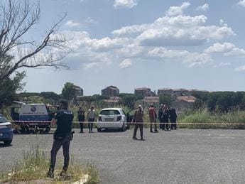 Galleria foto 'Poliziotta uccisa a Roma, testimone: “Tre colpi e poi un’auto via a tutto gas”' - foto 1