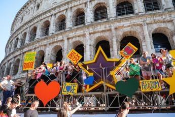Galleria foto 'Roma Pride, Gualtieri: “Rocca ha sbagliato, io ci sarò”' - foto 1