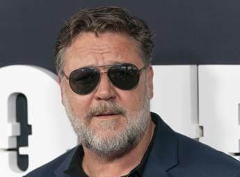 Galleria foto 'Russell Crowe in concerto a Bologna: “Ricavato a vittime alluvione Emilia Romagna”' - foto 1