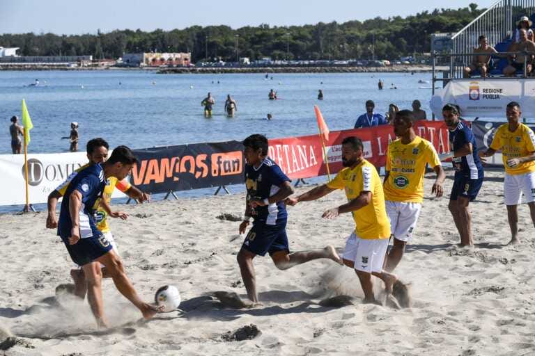 Galleria foto 'L’International beach soccer torna in Salento: in campo anche gli ex campioni del Lecce Giacomazzi, Jeda e Chevanton' - foto 1