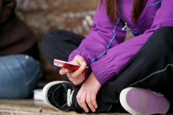 Galleria foto 'Social, divieto di accesso a under 13: proposta legge di Azione e Iv' - foto 1