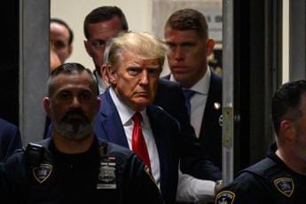 Galleria foto 'Trump in tribunale per formalizzare incriminazione: “È una caccia alle streghe”' - foto 1