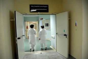 Galleria foto 'Tumori, 1 milione di italiani aspetta la legge sull’oblio oncologico' - foto 1