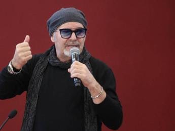 Galleria foto 'Vasco contro i politici: “Cercano solo consenso, raccontano favole”' - foto 1