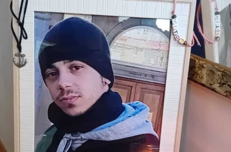 I familiari di Vito Barnaba, 25enne brindisino ucciso a Stoccarda: «Nessuno ci ha aiutato»