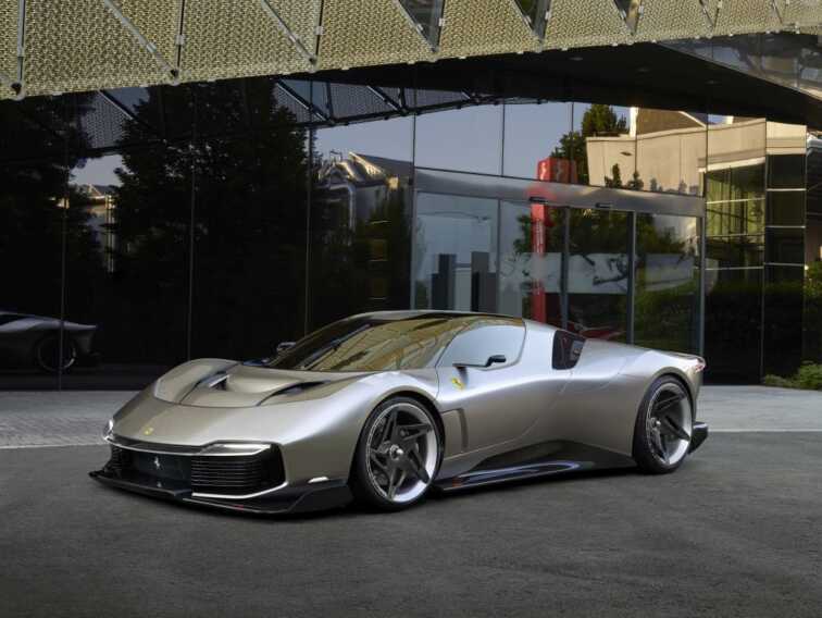 Ferrari presenta la KC23, nuova one-off di Maranello