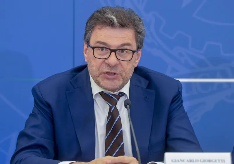 Galleria foto 'Giorgetti “Pensiamo inflazione al 6%, faremo deficit necessario”' - foto 1