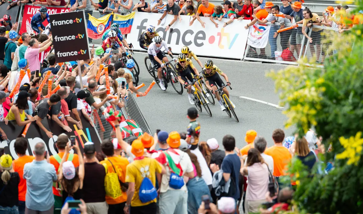Galleria foto 'Izaguirre vince la 12^ tappa del Tour, Vingegaard leader' - foto 1