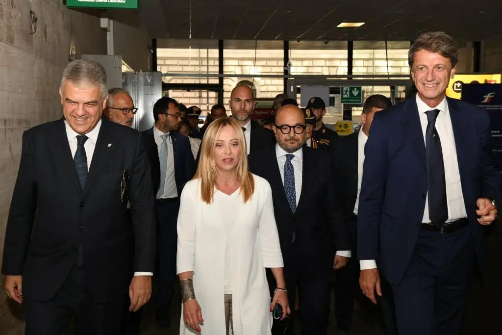 Galleria foto 'Treno Roma-Pompei, Meloni e Sangiuliano inaugurano il Frecciarossa' - foto 1