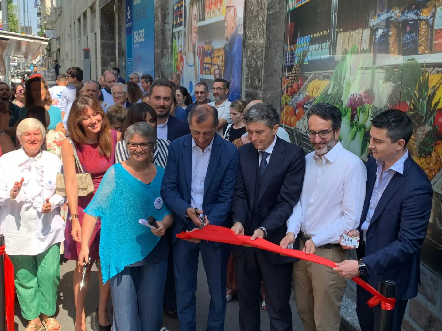 Galleria foto 'Si rafforza la partnership JTI-Progetto Arca, nasce Market solidale' - foto 1