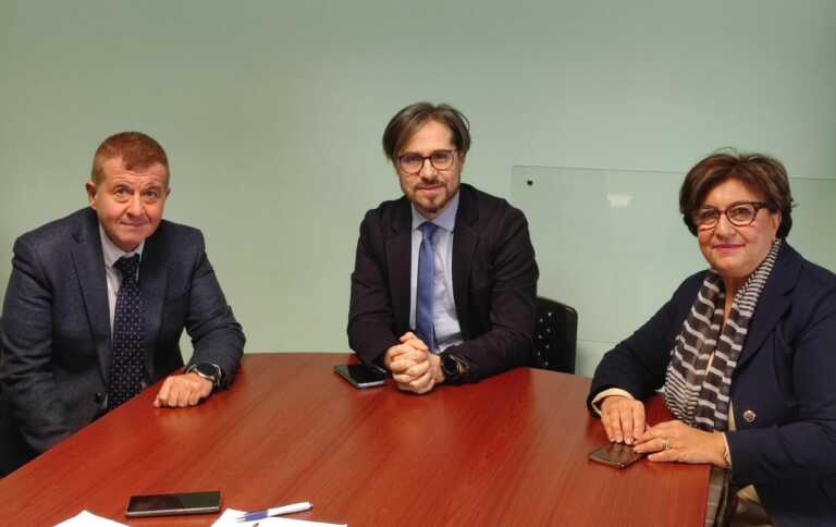 Galleria foto '118 in Sicilia, al via progressioni orizzontali per gli amministrativi della Seus' - foto 1