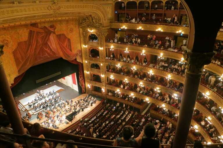 Martina Franca, la versione moderna de “Gli uccellacci” va in scena al Verdi