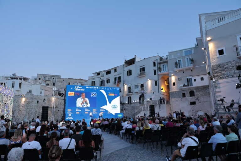 Il Libro possibile si sposta a Vieste: al via la seconda parte del più grande evento culturale di piazza