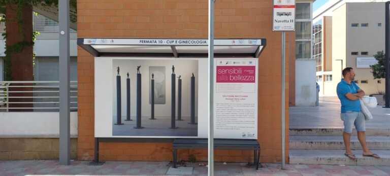 Galleria foto '«L’ospedale non deve solo curare»: 13 opere d’arte installate tra i viali del Policlinico di Bari – VIDEO' - foto 10