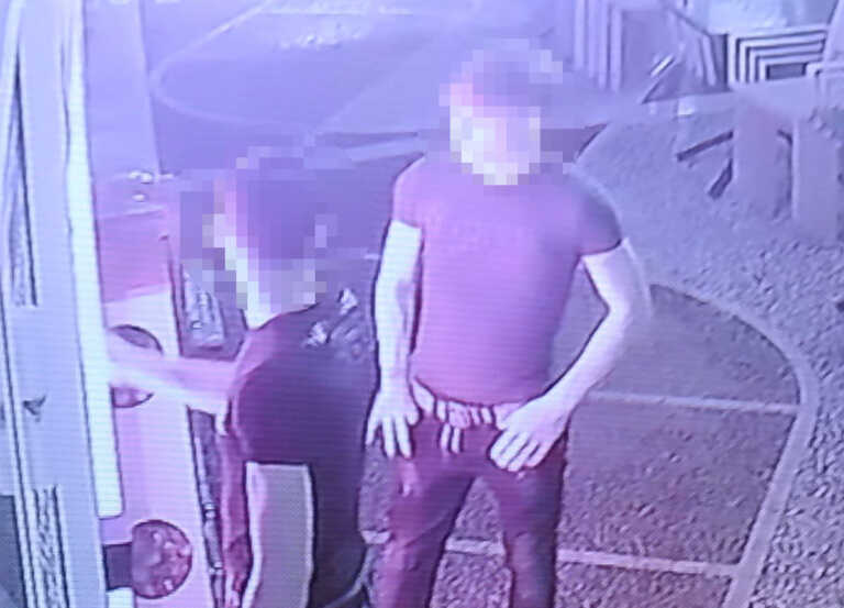 «Volevano picchiare mio figlio con la cintura per rubargli 100 euro»: la denuncia social di una mamma di Gallipoli