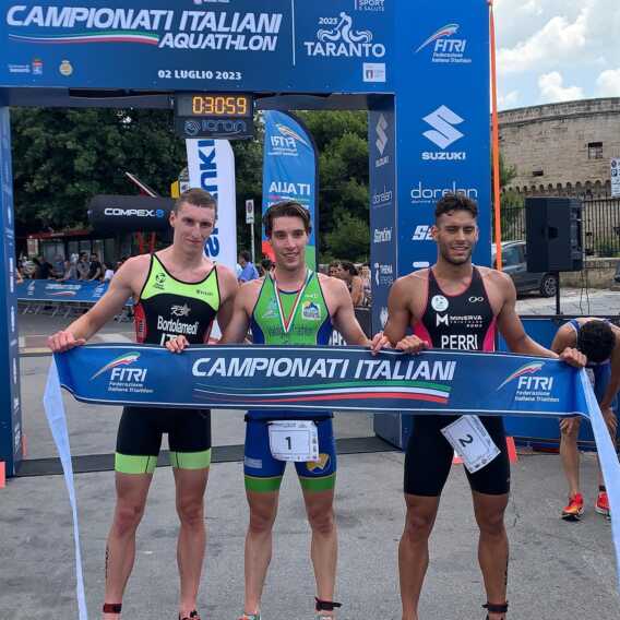 Galleria foto 'Festa di sport a Taranto con i campionati italiani di aquathlon: vincono Giada Stegani e Nicolò Ragazzo' - foto 3