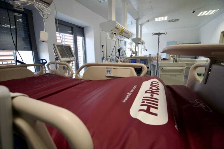 Galleria foto 'Sopralluogo di Emiliano nel padiglione Asclepios 3 del Policlinico di Bari: «La sanità pugliese cresce» – VIDEO' - foto 9