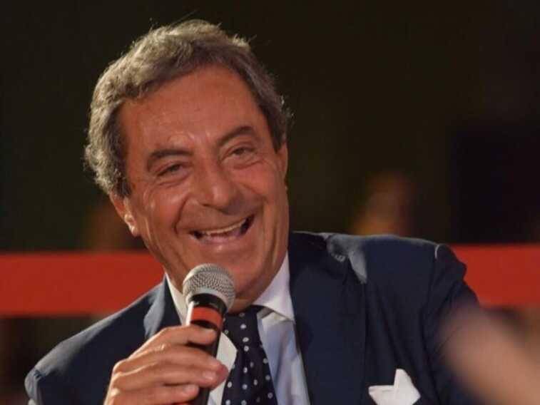 Dalle partite del Bari alla conduzione in Rai, Attilio Romita si racconta: «Lo scoop ai tempi di Bush» Dalle partite del Bari alla conduzione in Rai, Attilio Romita si racconta: «Lo scoop ai tempi di Bush»