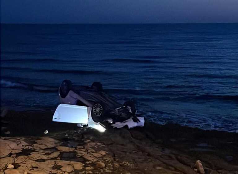 Auto si ribalta sul lungomare San Giorgio di Bari: a bordo sei persone soccorse e portate in ospedale