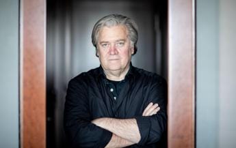 Galleria foto 'Bannon dovrà pagare 500mila dollari di spese legali' - foto 1