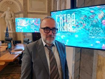 Galleria foto 'Bruciati (Villae), ‘Extravillae riflette sul concetto di bellezza contemporanea’' - foto 1