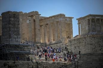 Galleria foto 'Caldo africano in Grecia, Atene chiude l’Acropoli' - foto 1