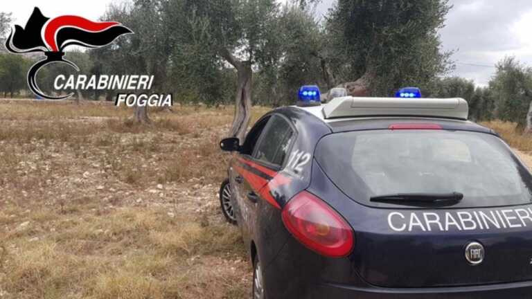 Armati di fucile sequestrano un 35enne nelle campagne del Foggiano e gli rubano l’autopompa