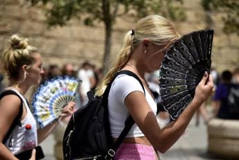 Galleria foto 'Da Altroconsumo i consigli anti-afa per vestiti, auto, ambienti e farmaci' - foto 1